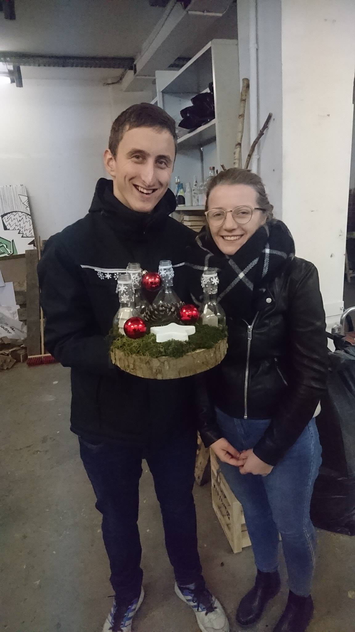 Adventskranz mal ganz anders - Upcyclingkurs in Chemnitz – Bild 9